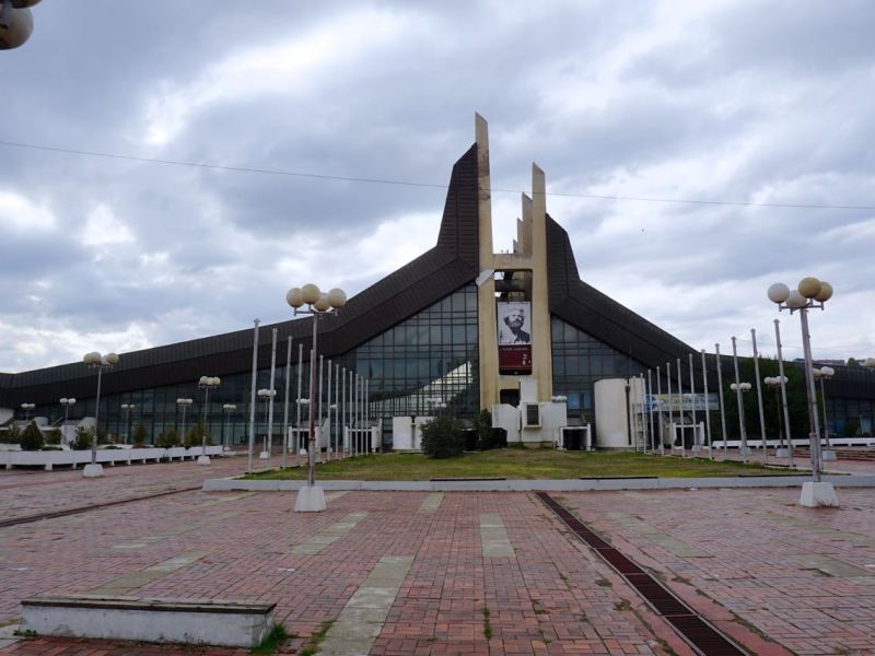 Monument van eenheid in&nbsp;verval