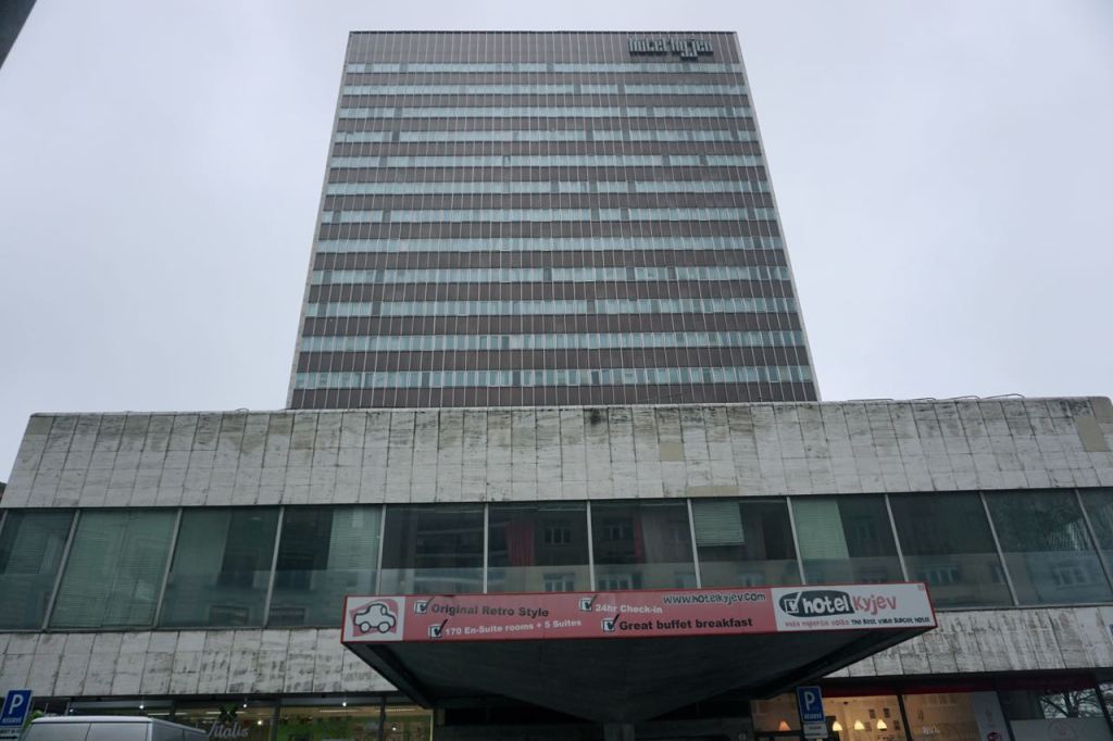 Hotel Kyev | Bratislava | Slowakije | november 2018 | © Martijn Haan