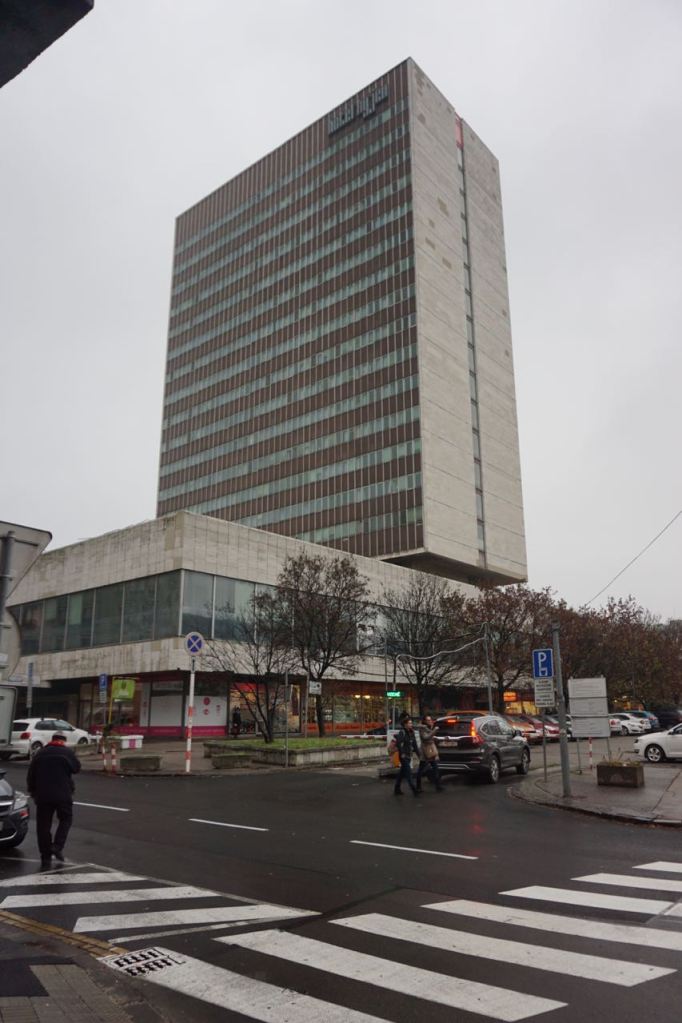 Hotel Kyev | Bratislava | Slowakije | november 2018 | © Martijn Haan