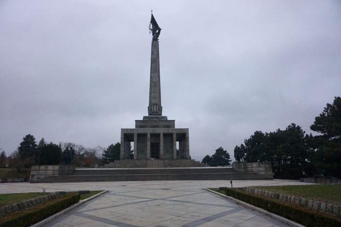 Slavin oorlogsmonument | Bratislava | Slowakije | november 2018 | | © Martijn Haan