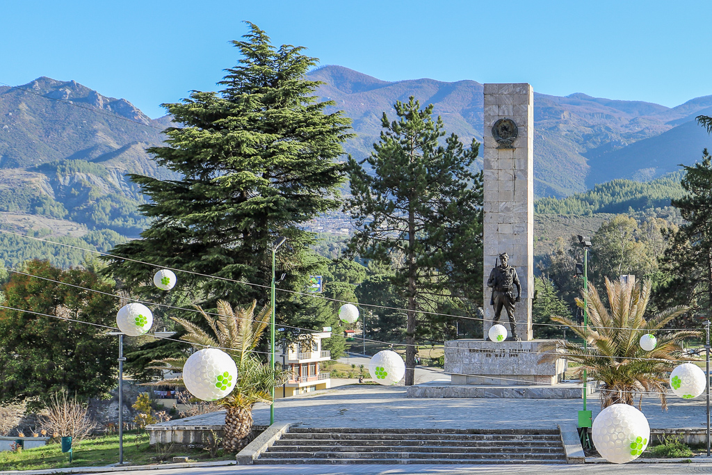 Monument Congres van Permët | Permët | Albanië