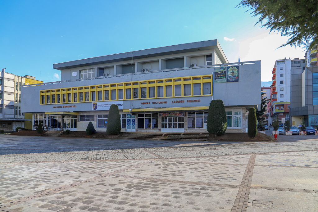 Kulturpalast | Pogradec | Albanië