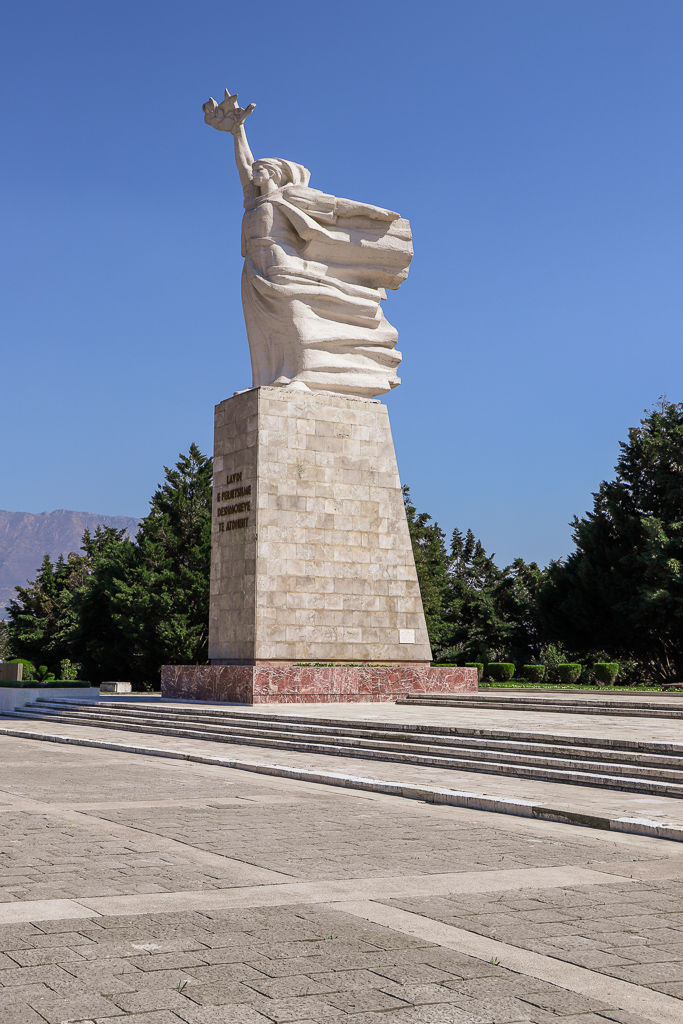 Moeder Albanië (Nena Shqiperi) | Tirana | Albanië
