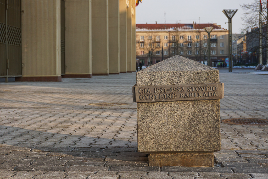 Gedenksteen voor barricade Parlementsgebouw | Vilnius | Litouwen