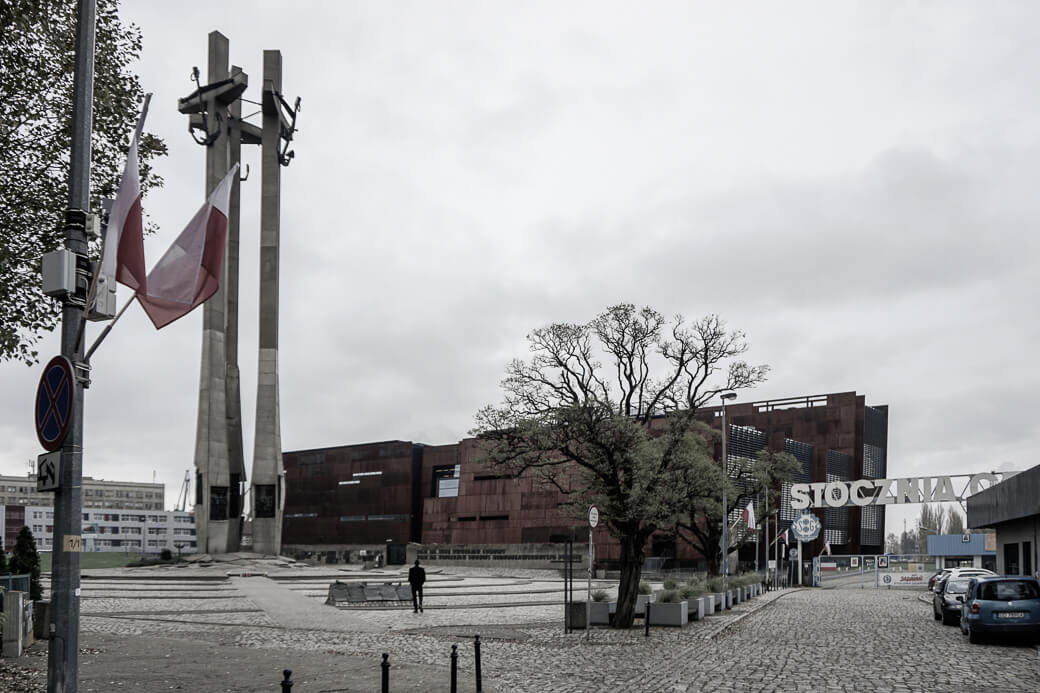 Monument, ingang naar de werf en Museum Solidariteit | Gdansk | Polen