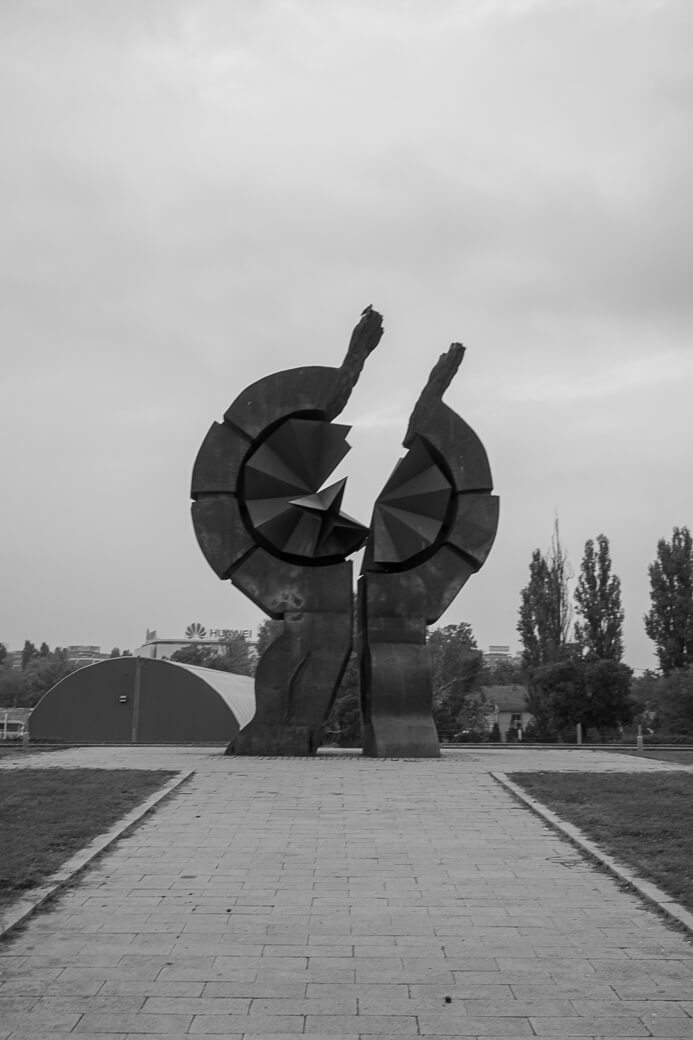 Monument voor slachtoffers kamp Sajmište | Belgrado | Servië