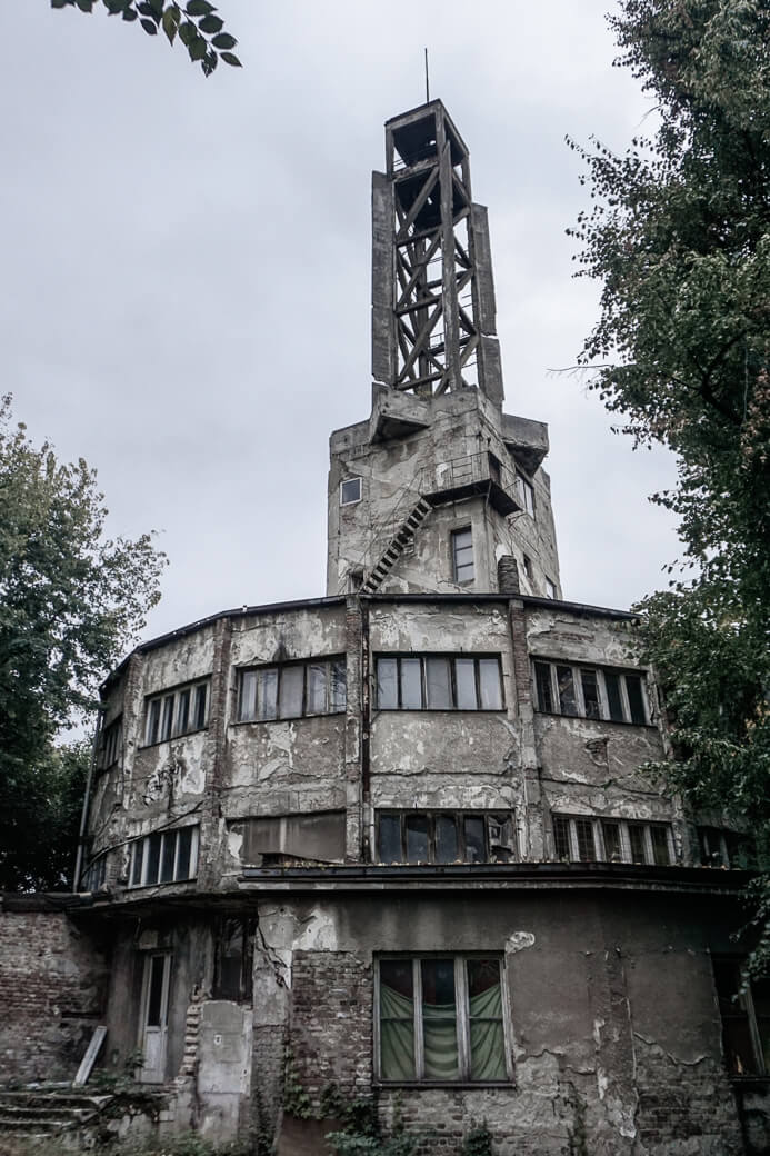 Centrale toren tentoonstellingsterrein Sajmište | Belgrado | Servië