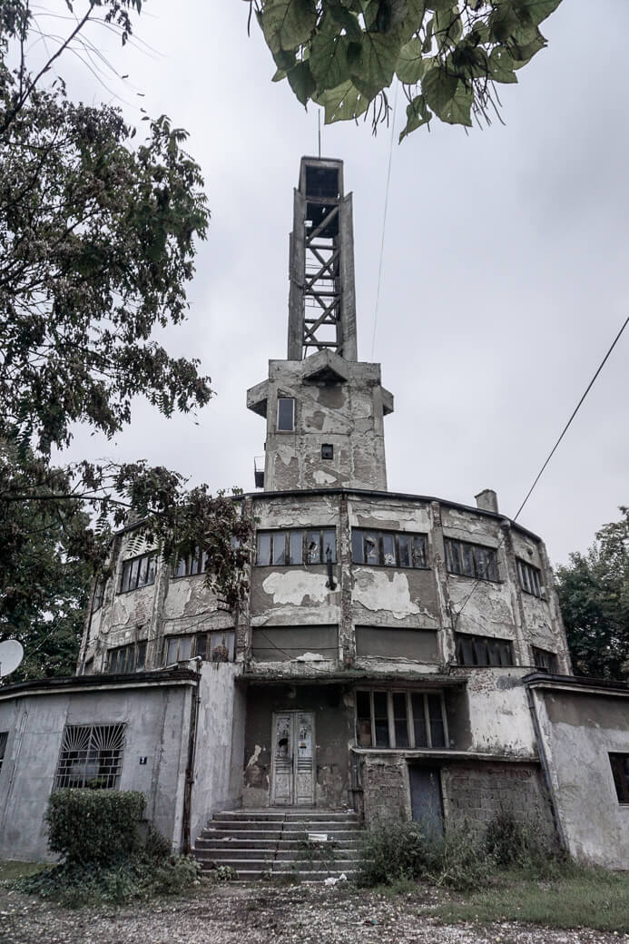 Centrale toren tentoonstellingsterrein Sajmište | Belgrado | Servië