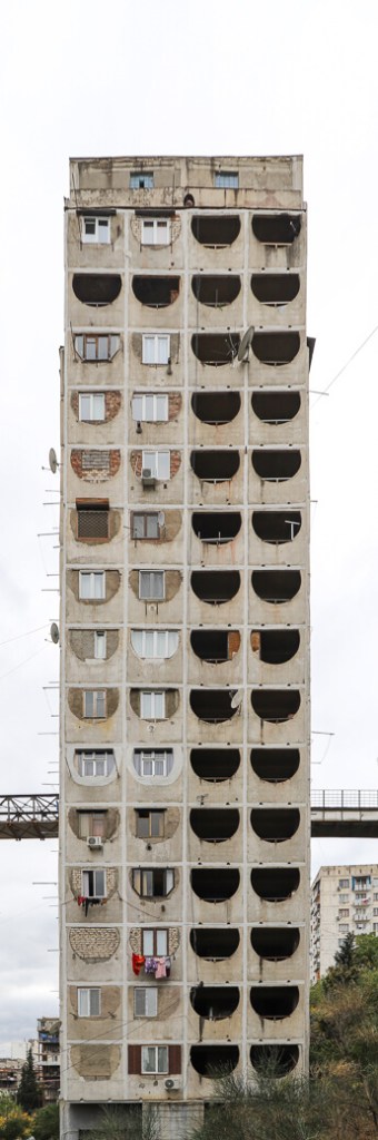 Nutsubidze flats met luchtbrug | Tbilisi | Georgië