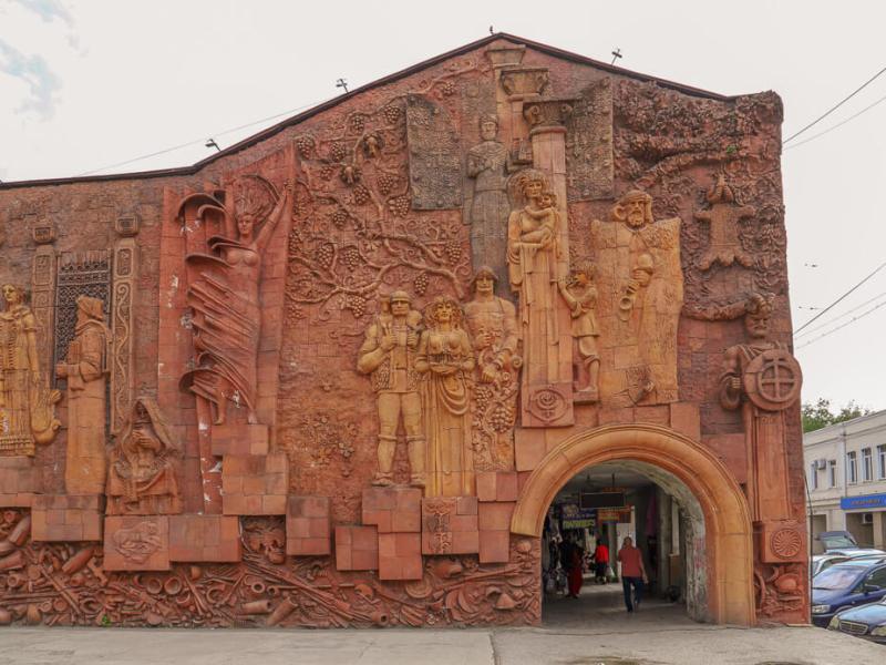 Georgische mythologie in&nbsp;reliëf