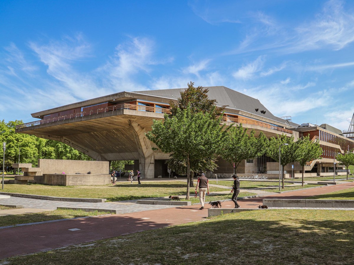 Brutalisme in Nederland: de Aula van de TU&nbsp;Delft