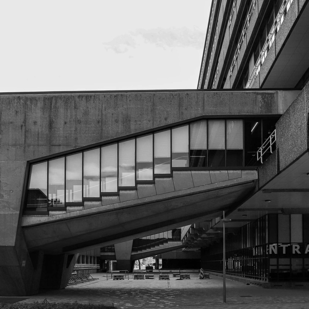 Luchtbrug Faculteit Civiele Techniek | TU Delft | Nederland