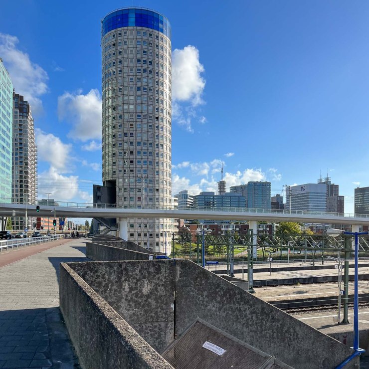 Trappen bij station CS Den Haag