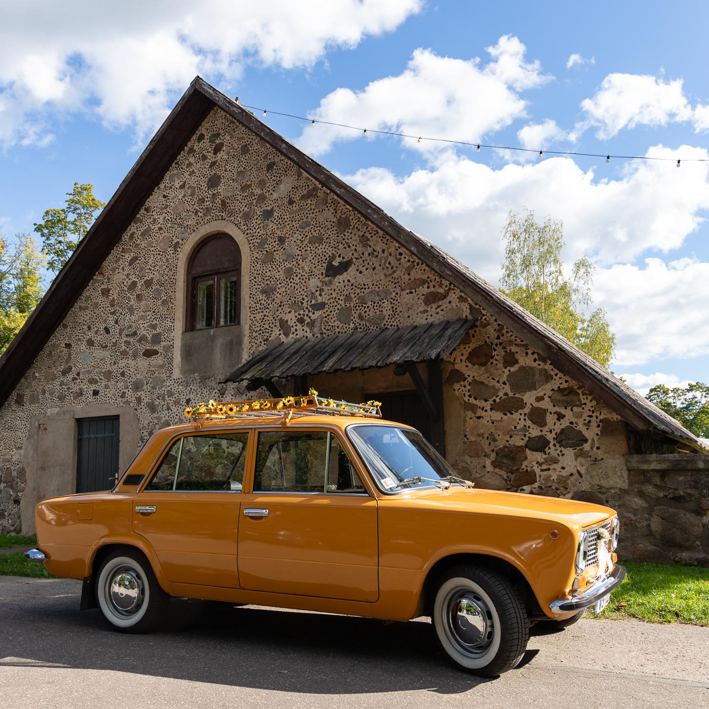 Trouwauto Lada | Sigulda | Letland