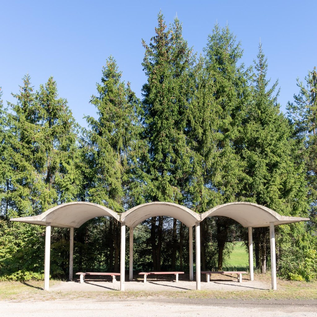 Bushokje | Grūbe | Letland