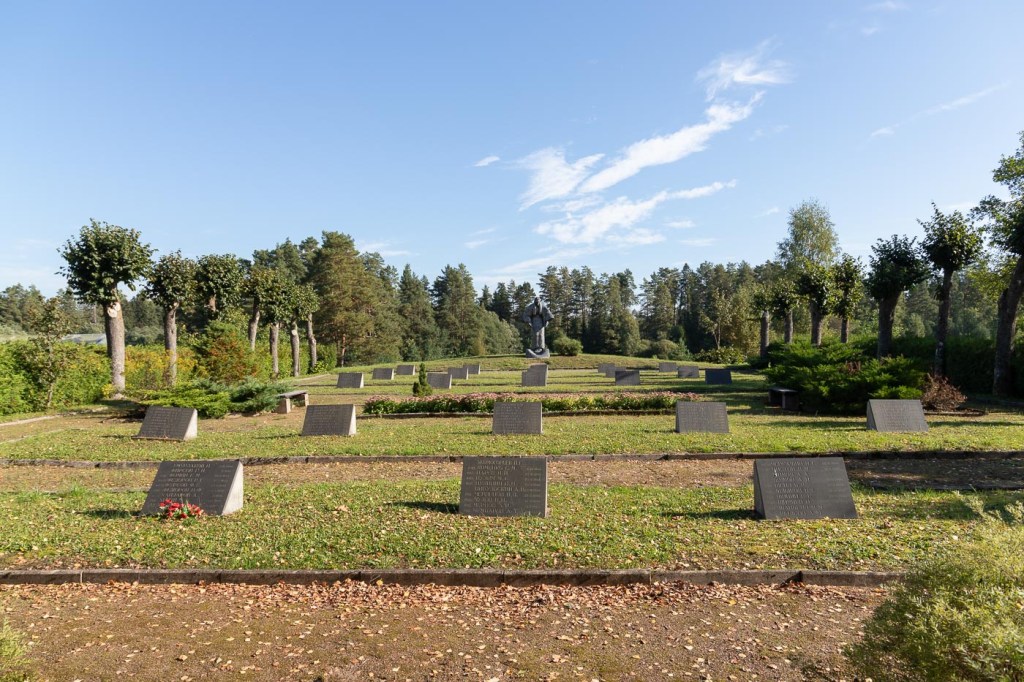 Begraafplaats der Broeders | Ape | Letland