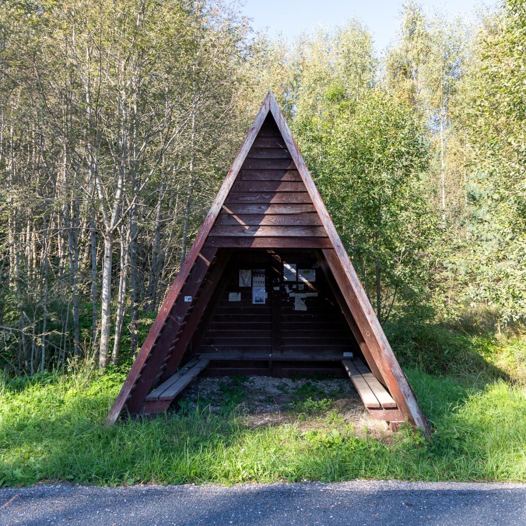 Bushokje | Nina | Estland