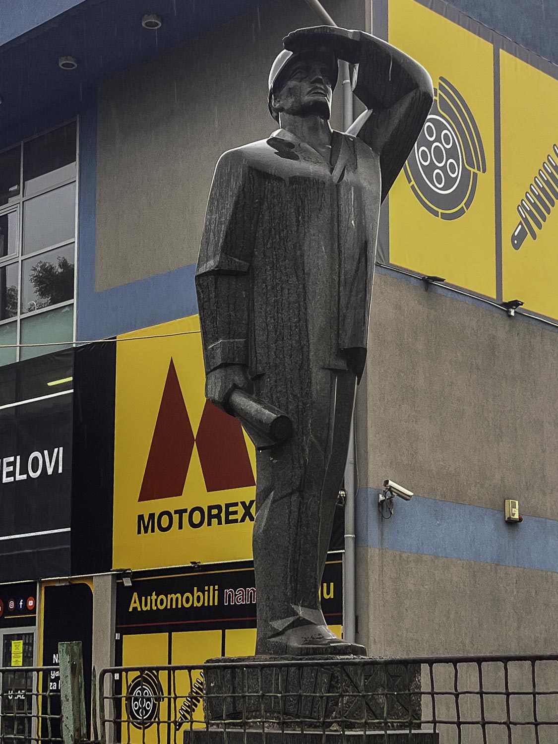 Gedenkteken voor mijnwerkers en ingenieurs | Zenica | Bosnië en Herzegovina