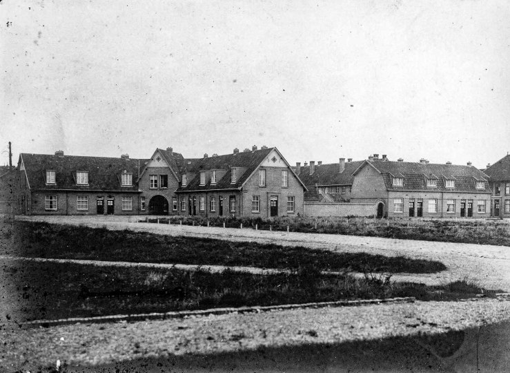 Poortgebouw Boomkampstraat | Alkmaar | ca. 1920 | onbekend | Regionaal Archief Alkmaar