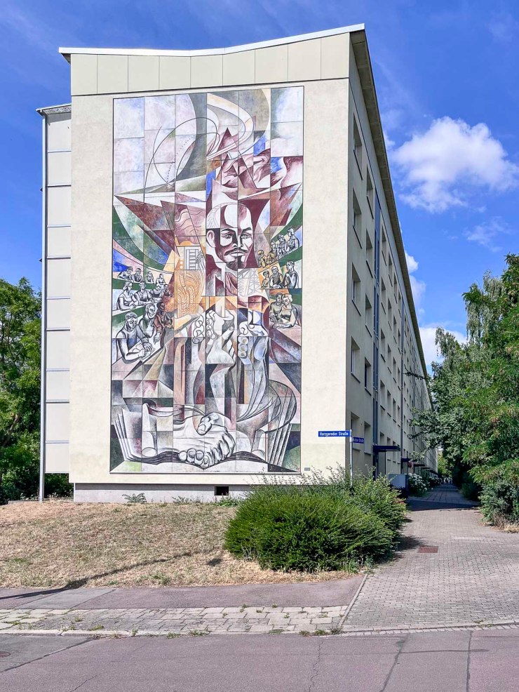 'Er rührte an den Schlaf der Welt ' | Halle-Neustadt | Duitsland | Erich Enge 1971